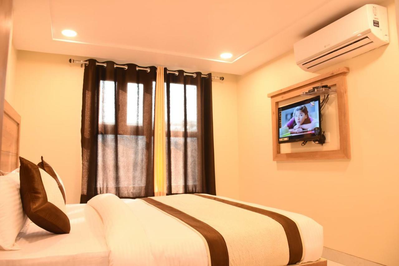 Hotel Kaushal Palace New Delhi Exterior foto